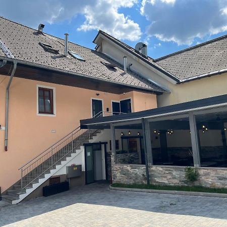 Gostisce Sovdat Bed & Breakfast Bovec Exterior photo